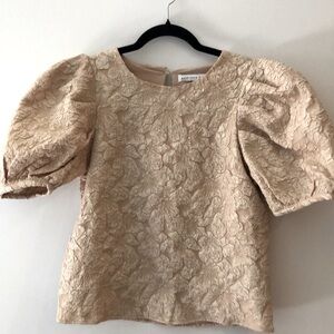 Endless Rose puffed short sleeve floral top